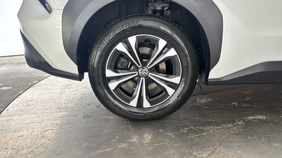 TOYOTA BZ4X Image 19