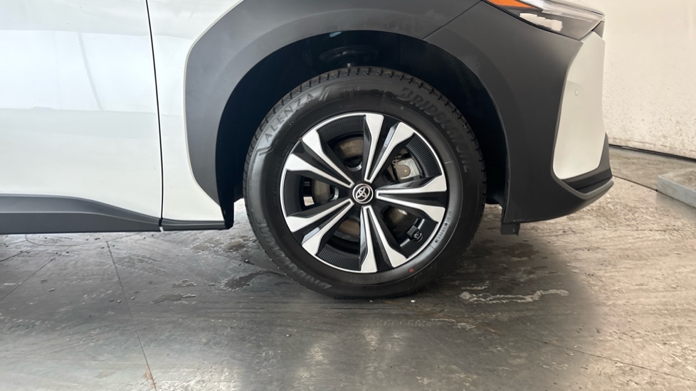 TOYOTA BZ4X Image 20