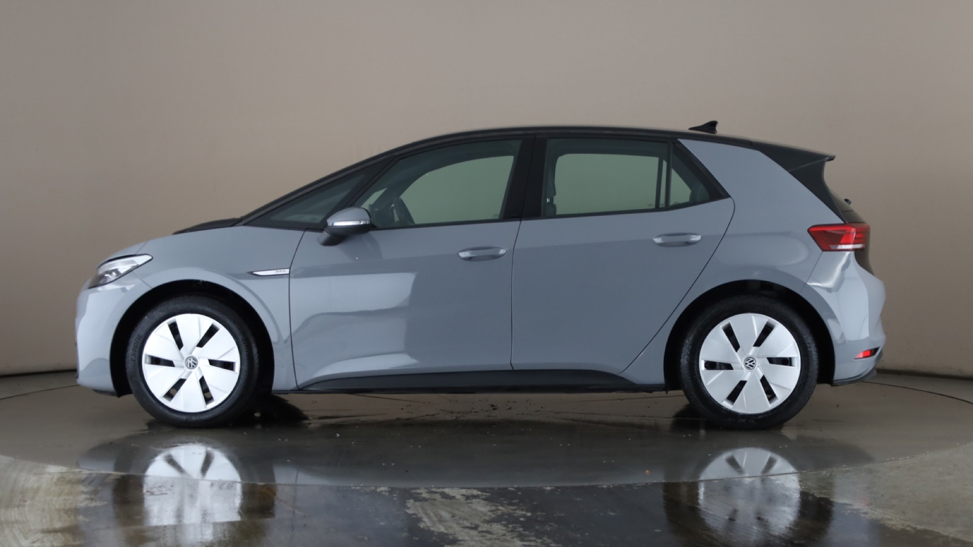 4021809 150kW Life Pro Perform 58kWh 5dr Auto [120kW Ch]