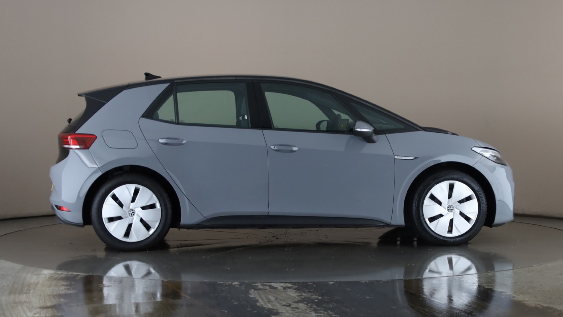 4021809 150kW Life Pro Perform 58kWh 5dr Auto [120kW Ch]