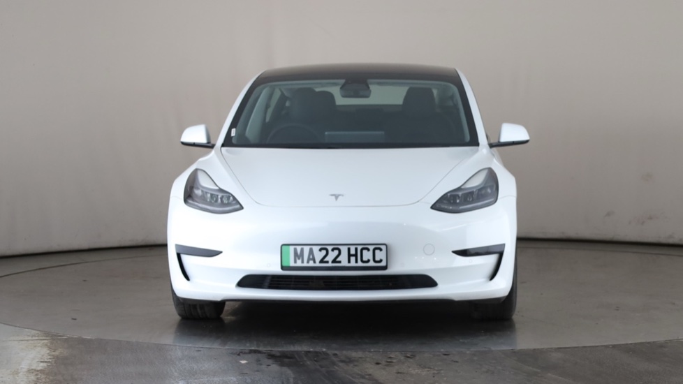 TESLA MODEL 3 Image 8