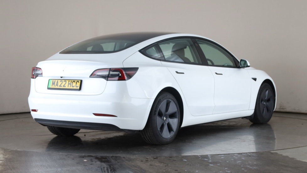 TESLA MODEL 3 Image 5