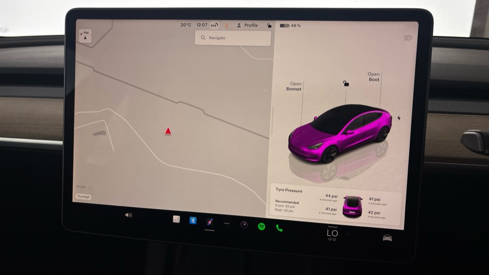 TESLA MODEL 3 Image 12