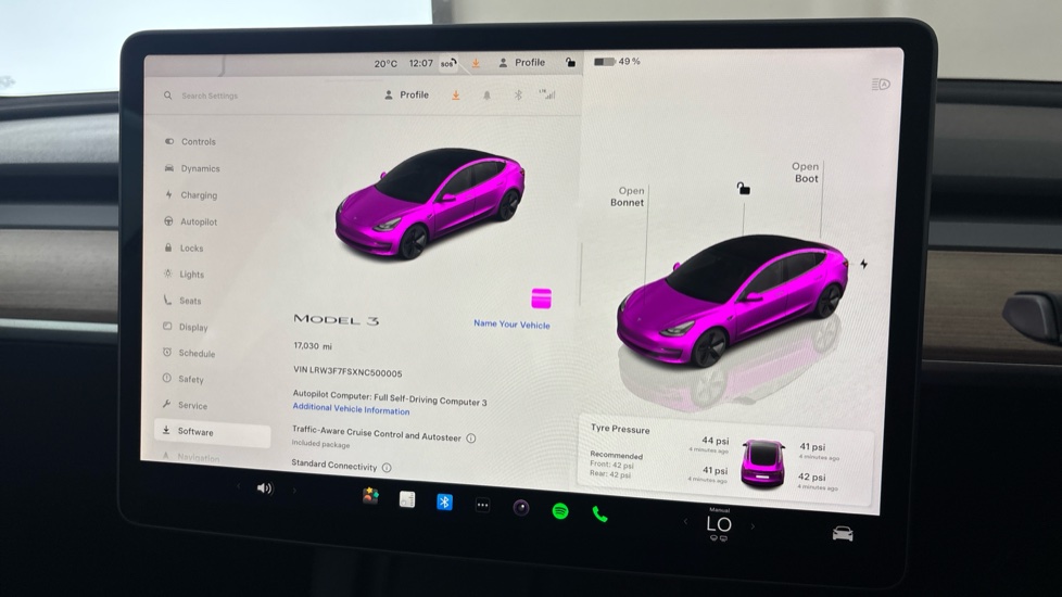 TESLA MODEL 3 Image 13