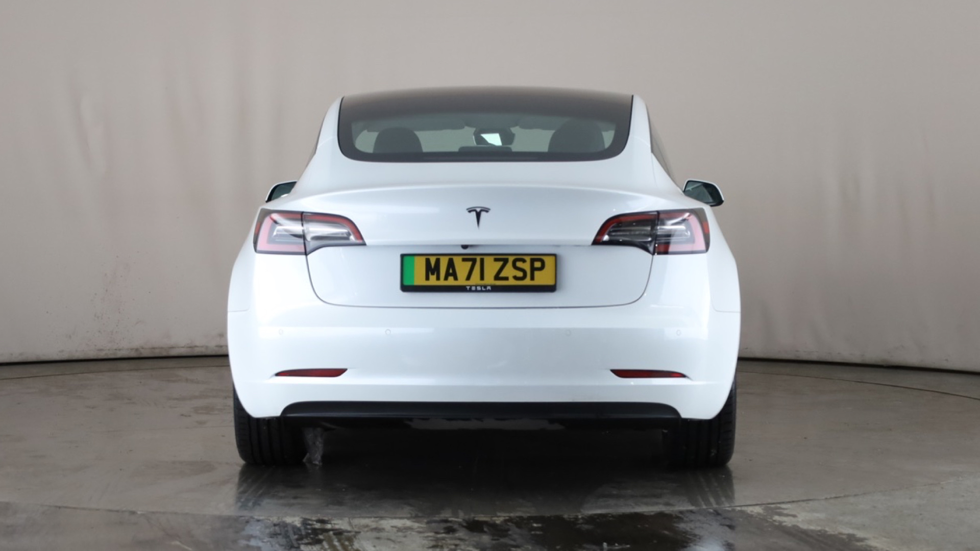 4027448 Standard Plus 4dr Auto