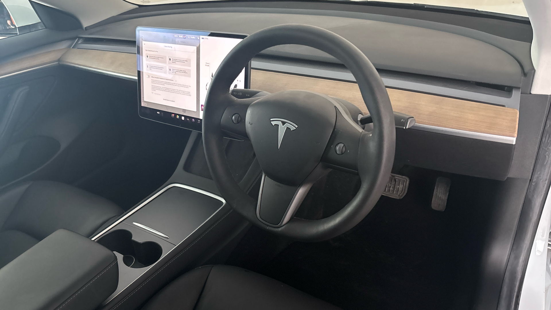 4027448 Standard Plus 4dr Auto