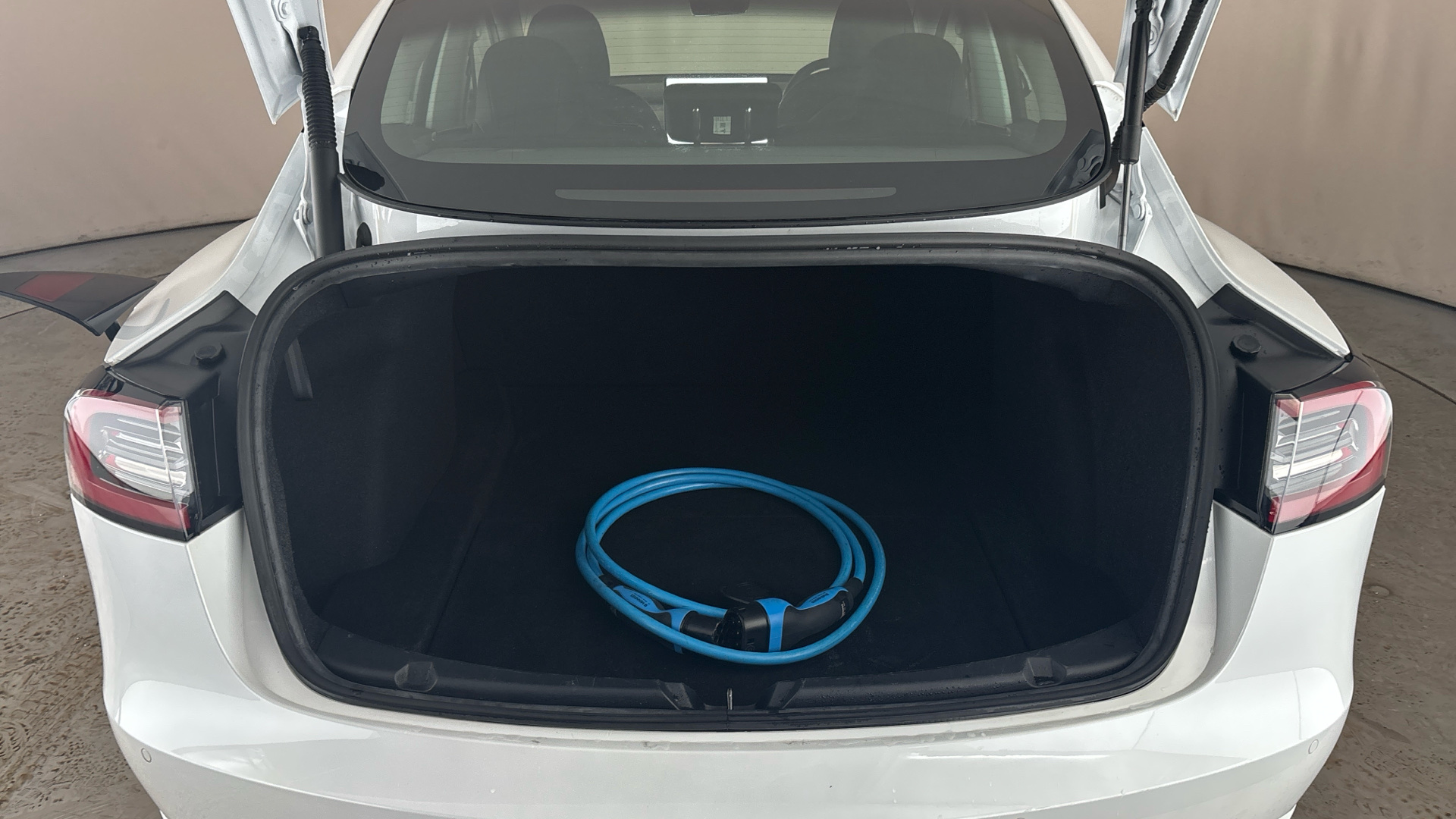 4027448 Standard Plus 4dr Auto