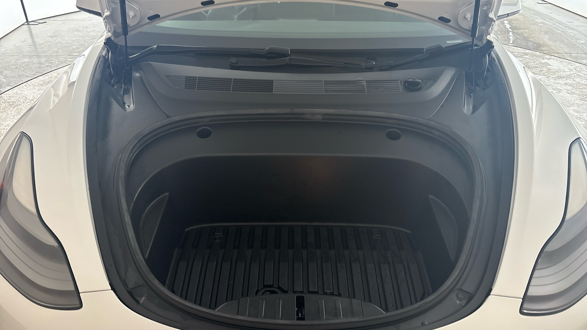 4027448 Standard Plus 4dr Auto