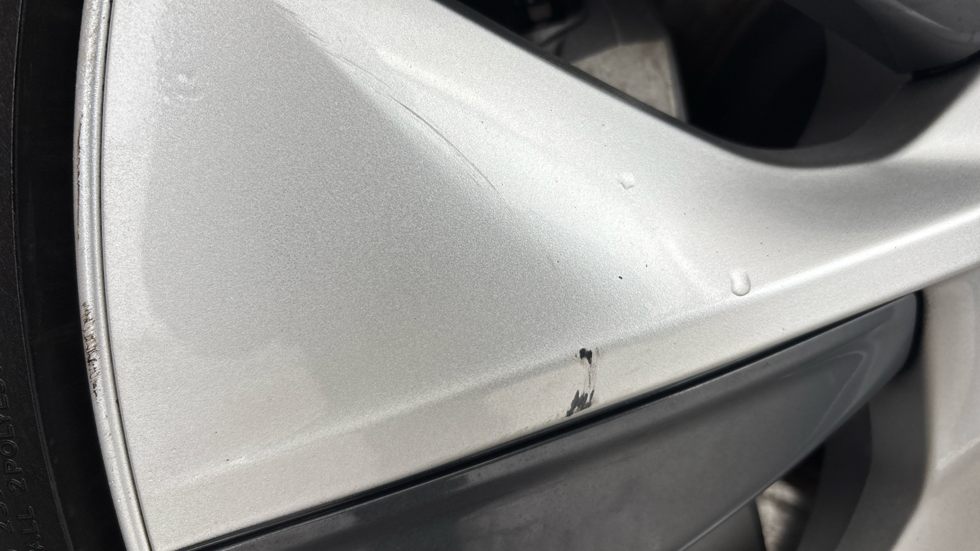 4027581 Long Range AWD 5dr Auto