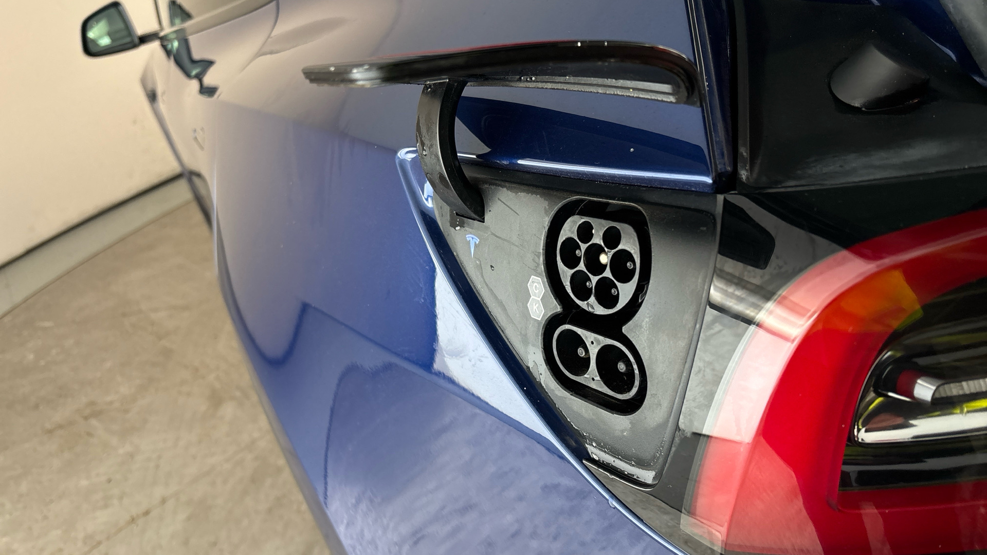 4027581 Long Range AWD 5dr Auto