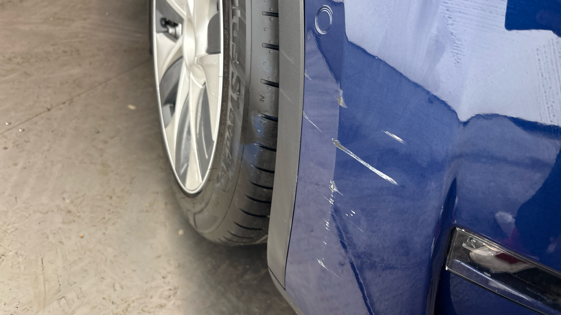 4027431 Long Range AWD 5dr Auto