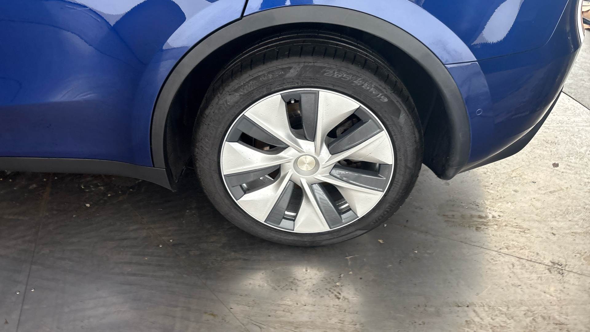 4027431 Long Range AWD 5dr Auto