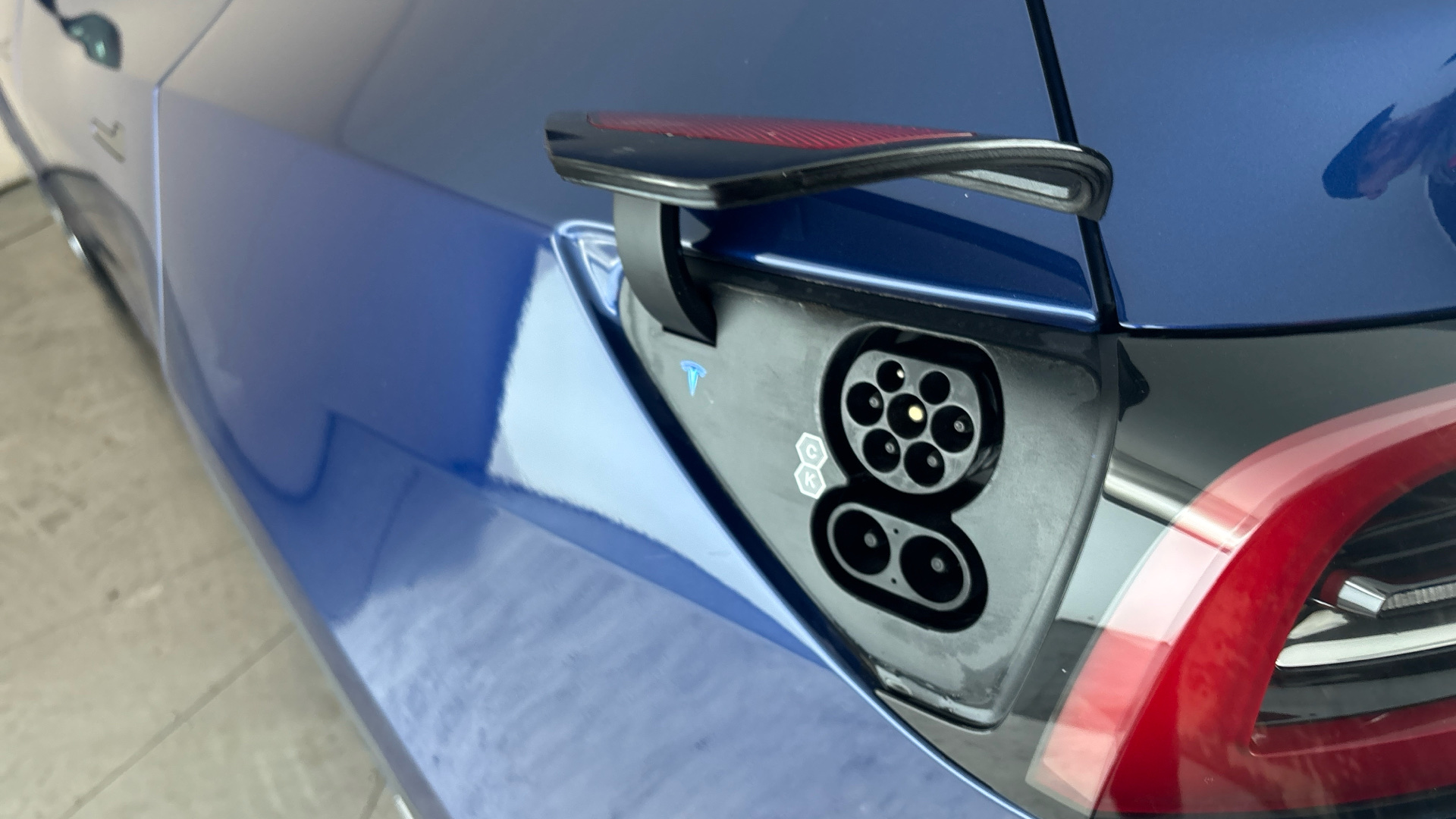 4027431 Long Range AWD 5dr Auto