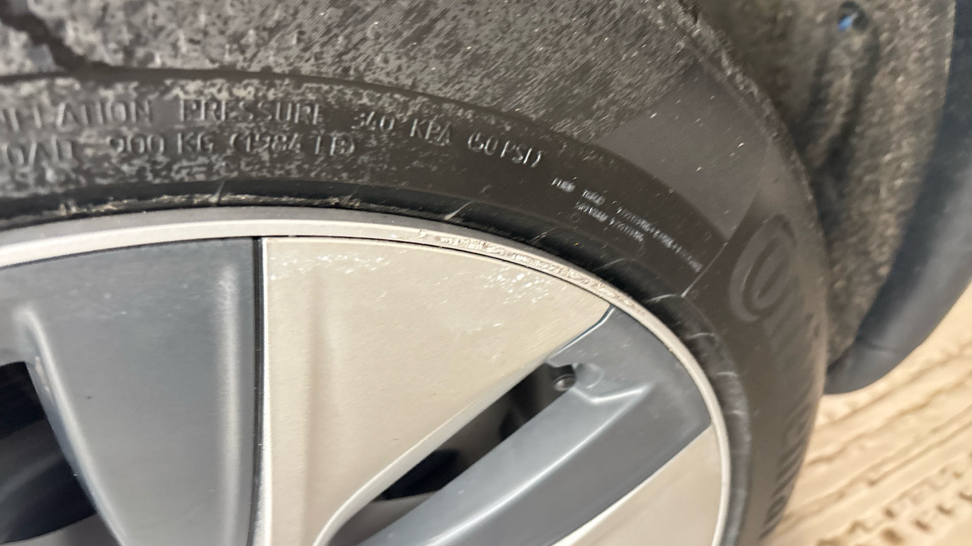 4020697 Long Range AWD 5dr Auto