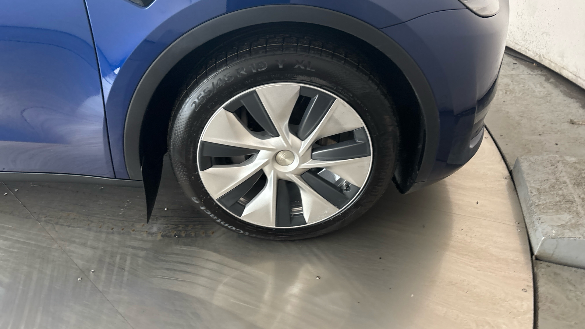 4020697 Long Range AWD 5dr Auto