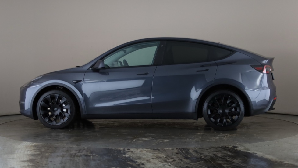 TESLA MODEL Y Image 2