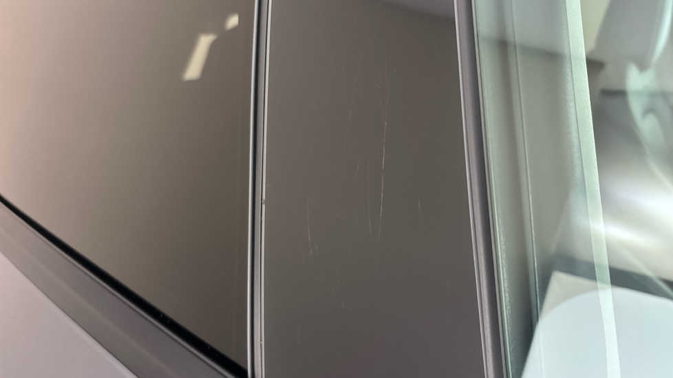 TESLA MODEL Y scratches