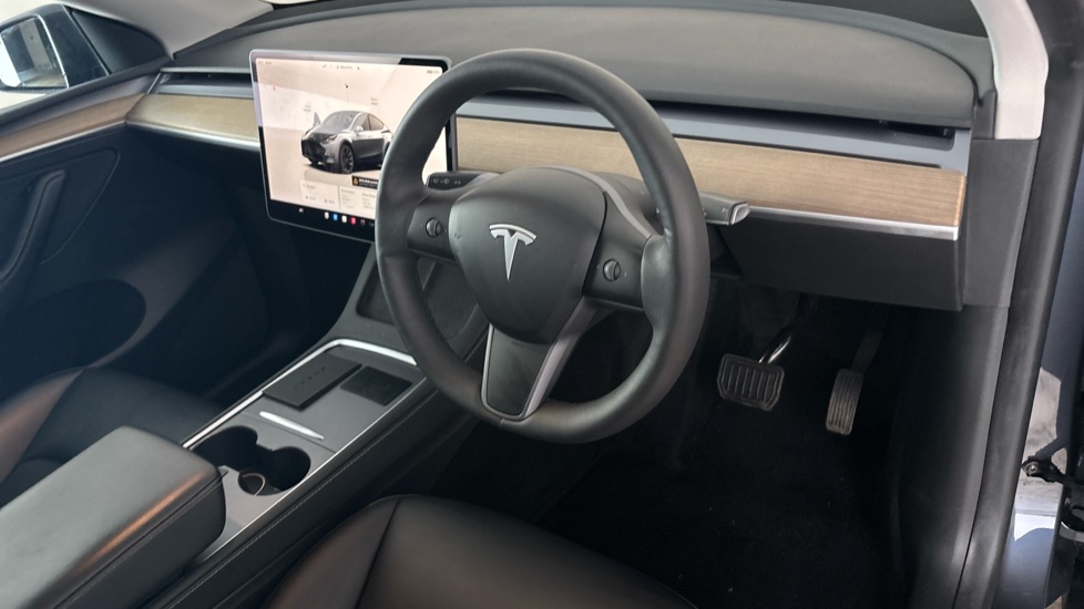 TESLA MODEL Y Image 9