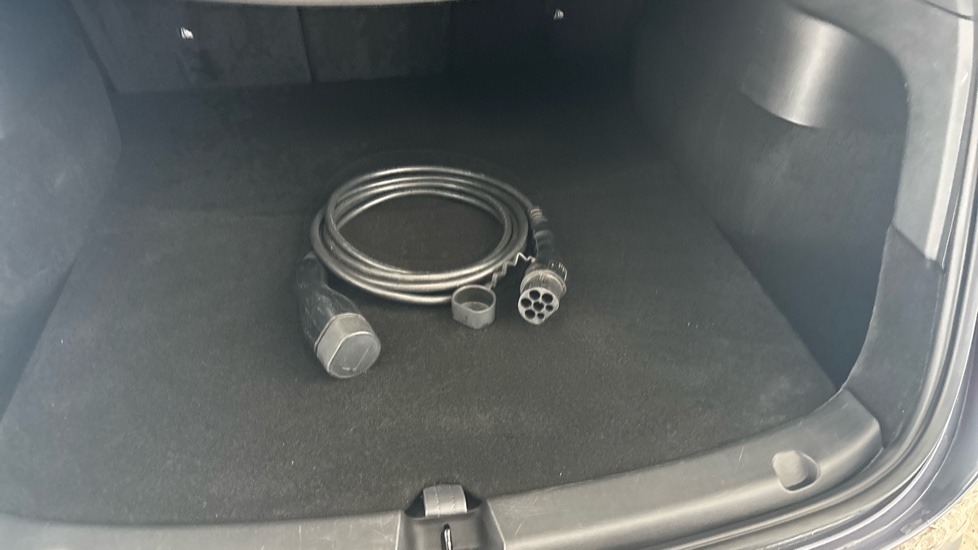TESLA MODEL Y Image 22
