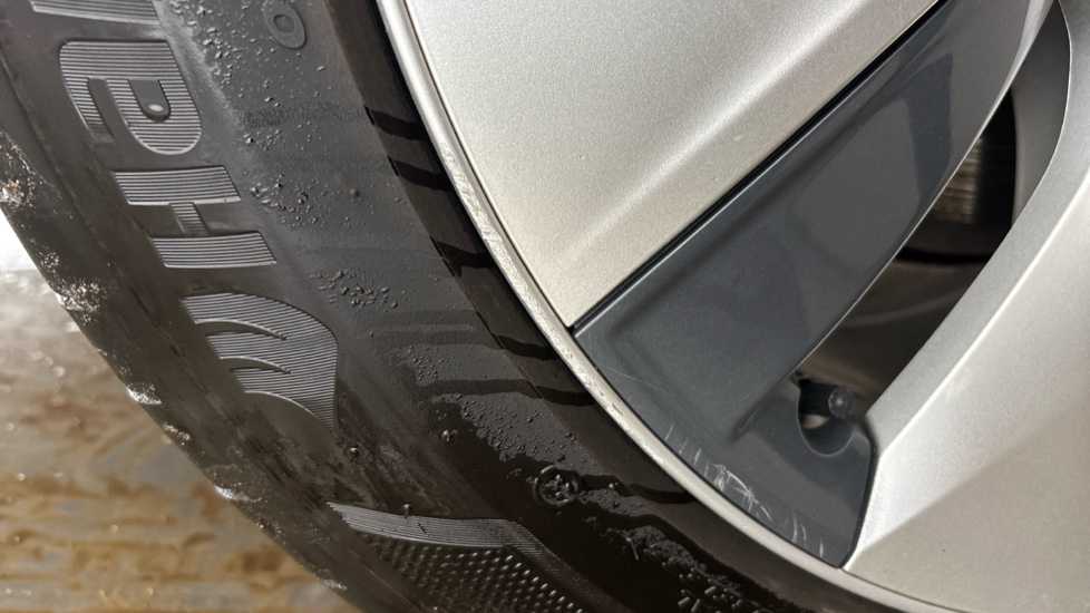 TESLA MODEL Y Scuff