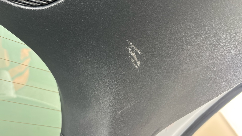 TESLA MODEL Y Scuff