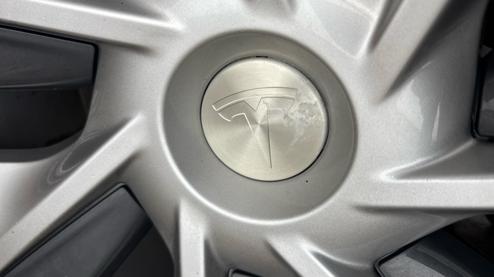 TESLA MODEL Y Corrosion