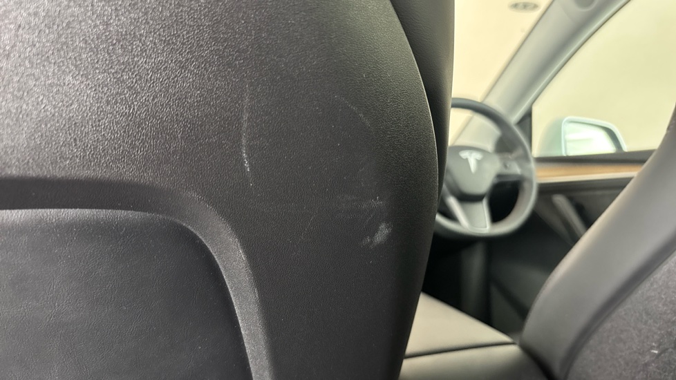 TESLA MODEL Y Scuff