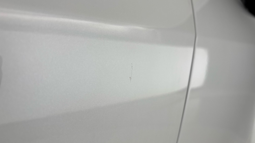 TESLA MODEL Y Scratches and dent