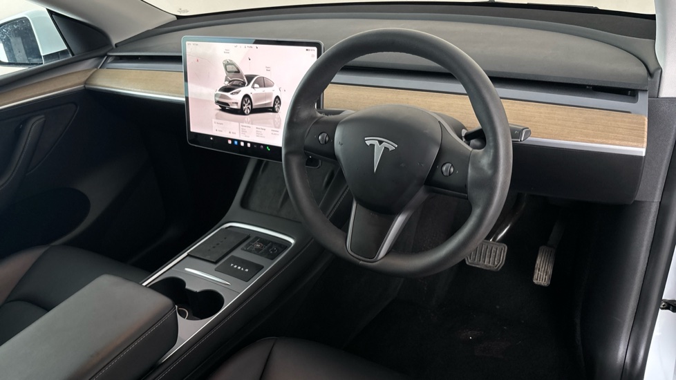 TESLA MODEL Y Image 9