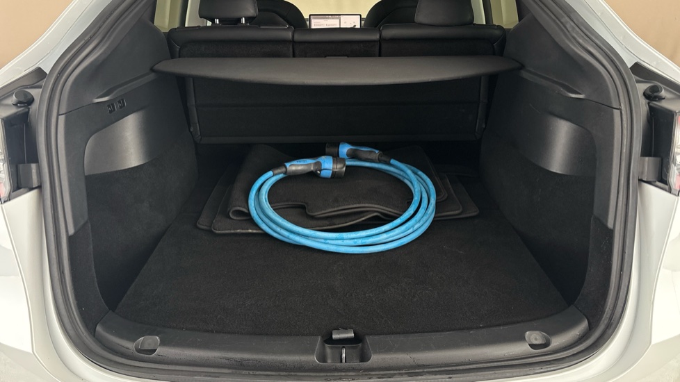 TESLA MODEL Y Image 15