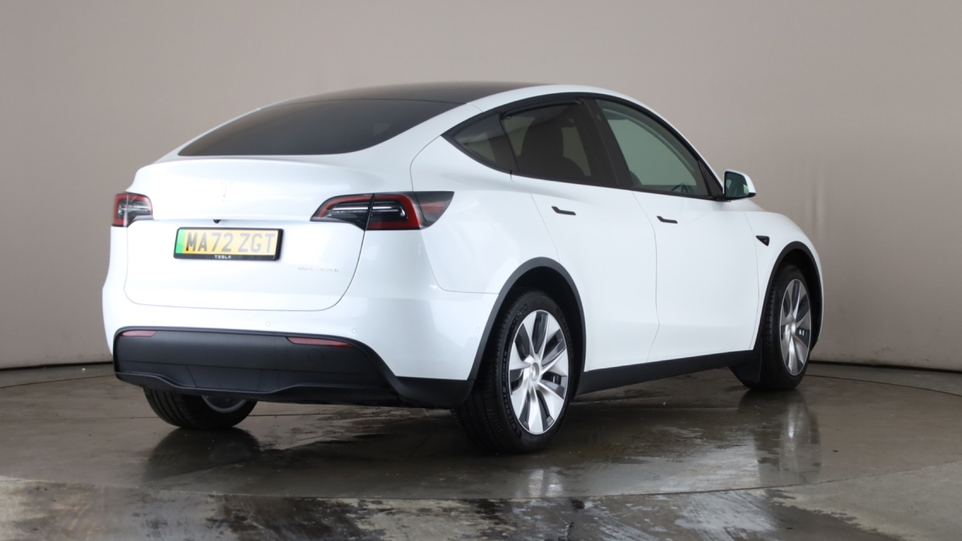 Tesla Model Y Long Range AWD 5dr Auto