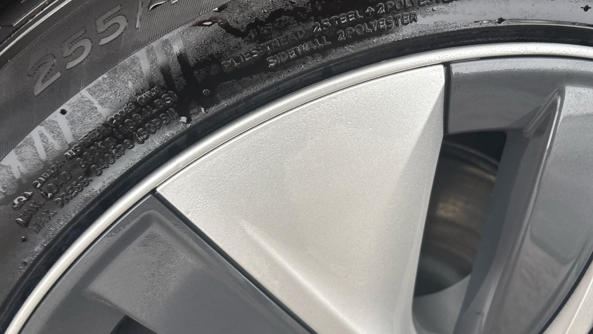 Tesla Model Y Long Range AWD 5dr Auto