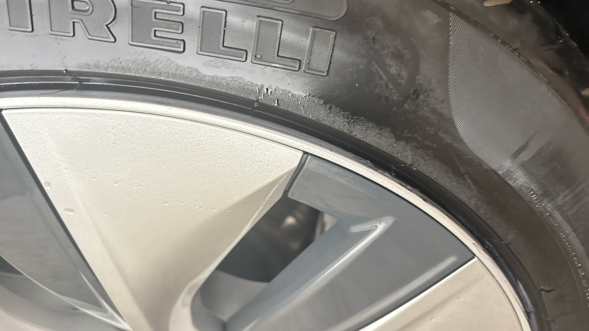 Tesla Model Y Long Range AWD 5dr Auto