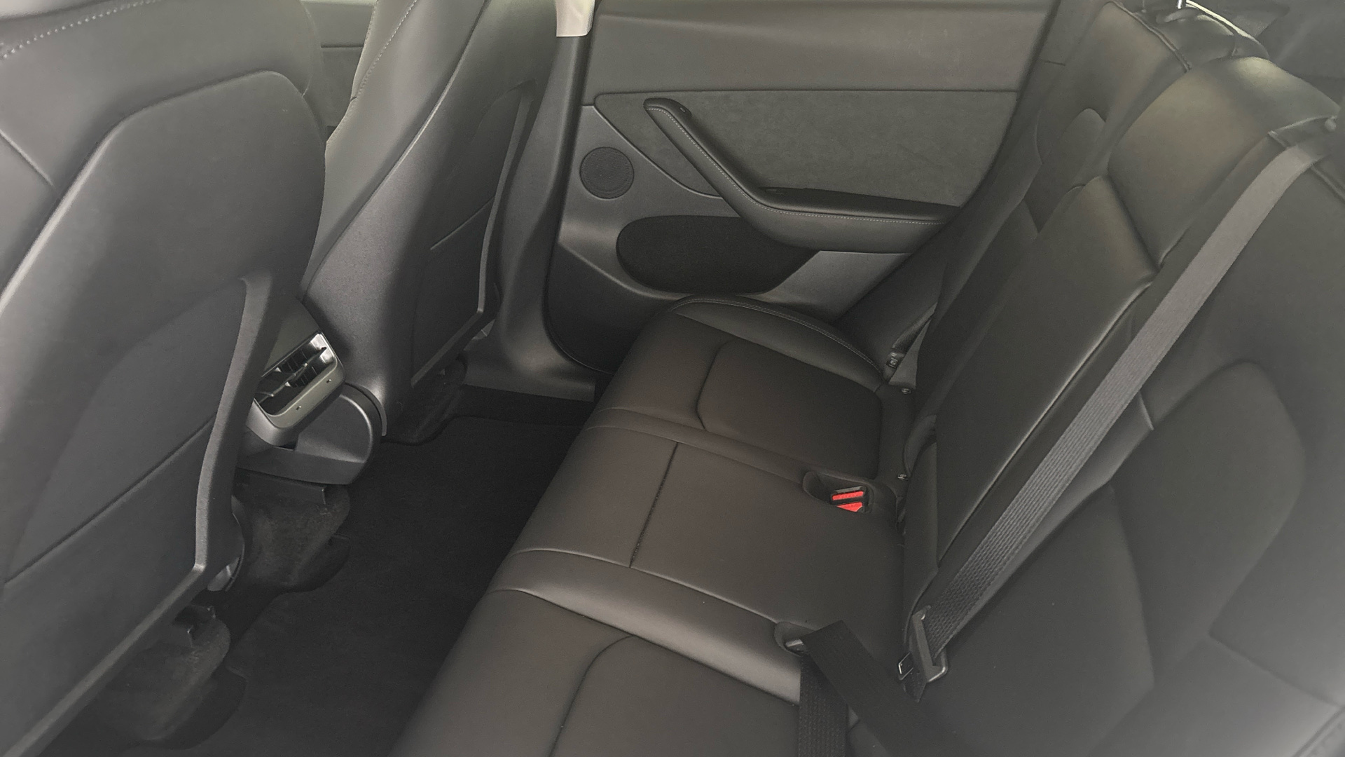 Tesla Model Y Long Range AWD 5dr Auto