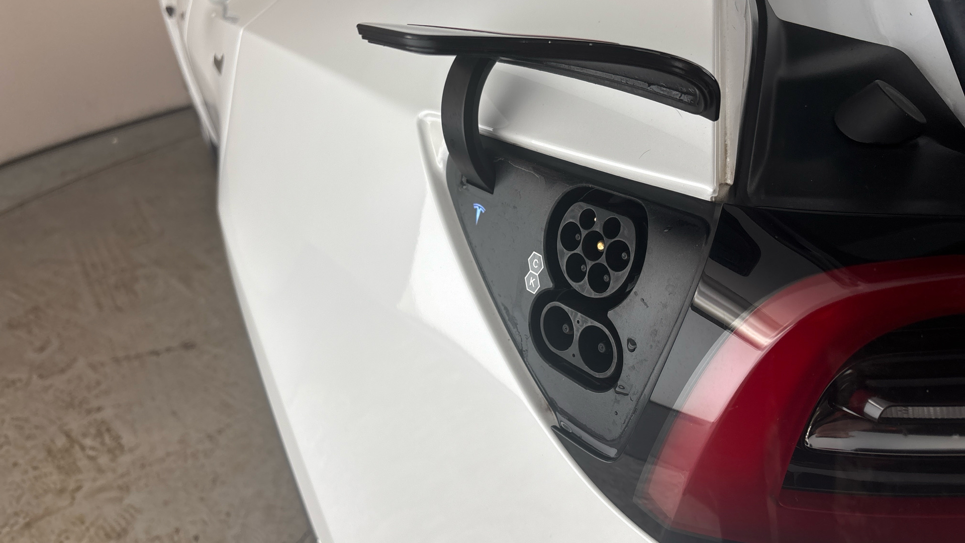 Tesla Model Y Long Range AWD 5dr Auto
