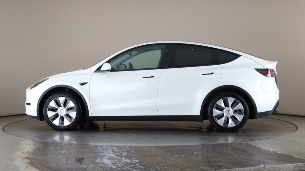 TESLA MODEL Y Image 2