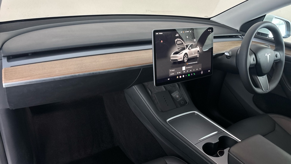 TESLA MODEL Y Image 10