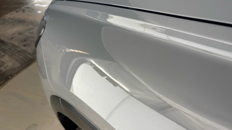 AUDI Q4 scratches