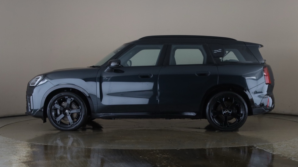 MINI COUNTRYMAN Image 2