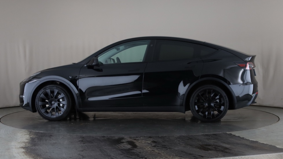 Tesla Model Y Image 2