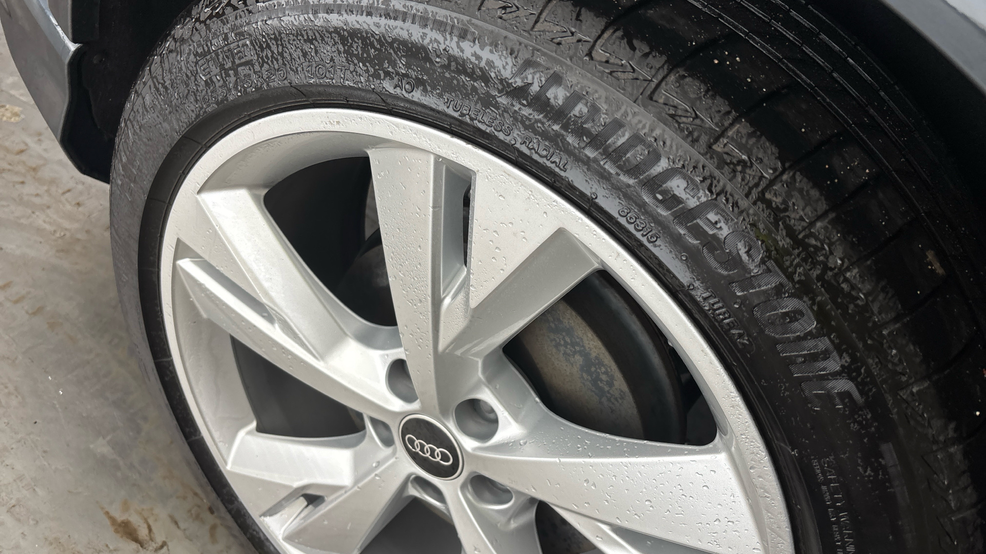 4027600 220kW 50 Quattro 82kWh S Line 5dr Auto C+S/Tech