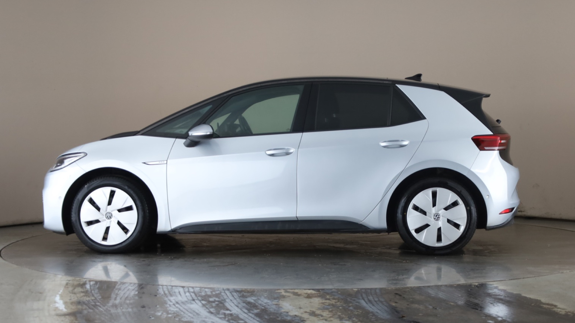 150kW Family Pro Performance 58kWh 5dr Auto [2022]