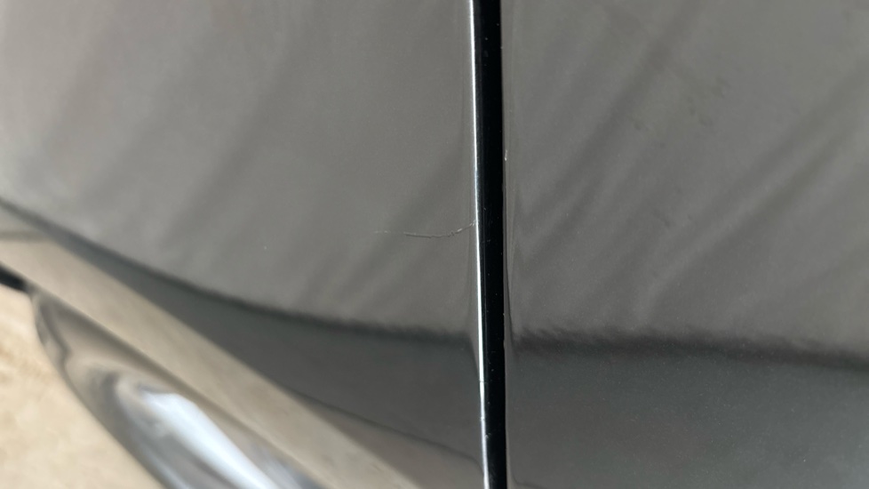 LAND ROVER RANGE ROVER SPORT Scratches