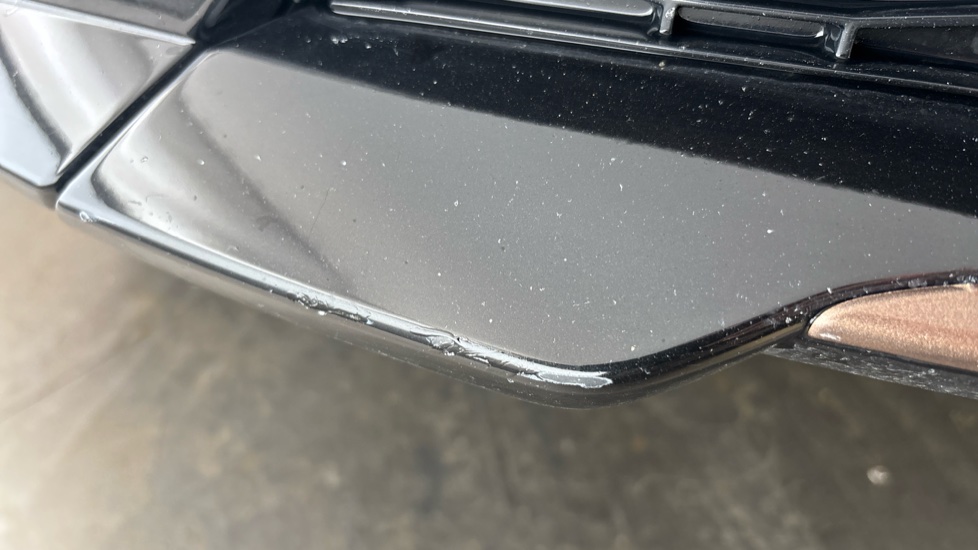 LAND ROVER RANGE ROVER SPORT Scuff and dent
