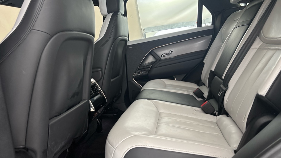 LAND ROVER RANGE ROVER SPORT Image 14