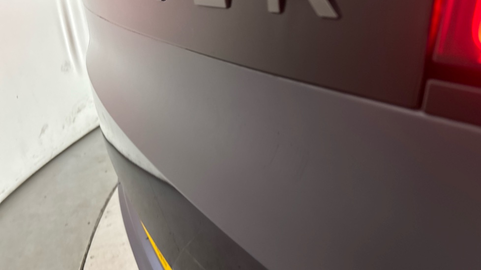 LAND ROVER RANGE ROVER SPORT dent