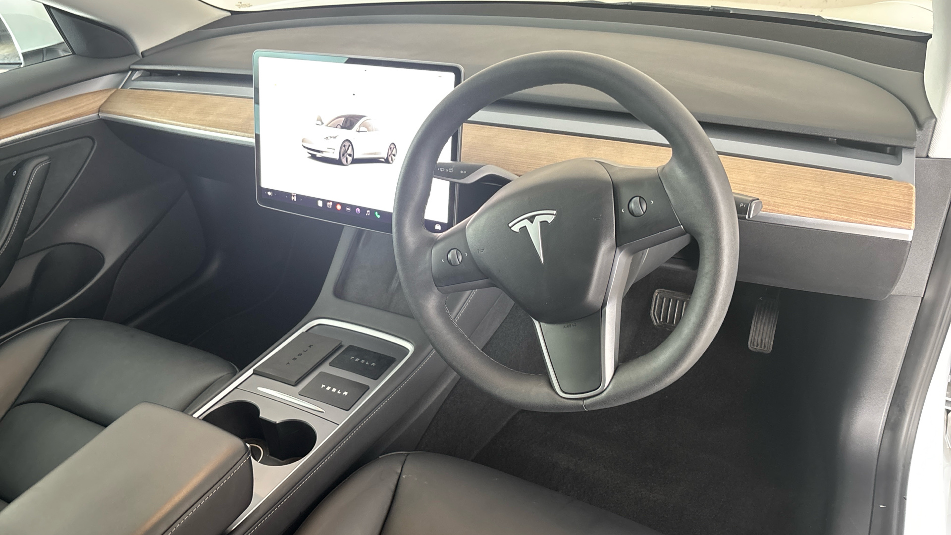 4027573 Long Range AWD 4dr Auto