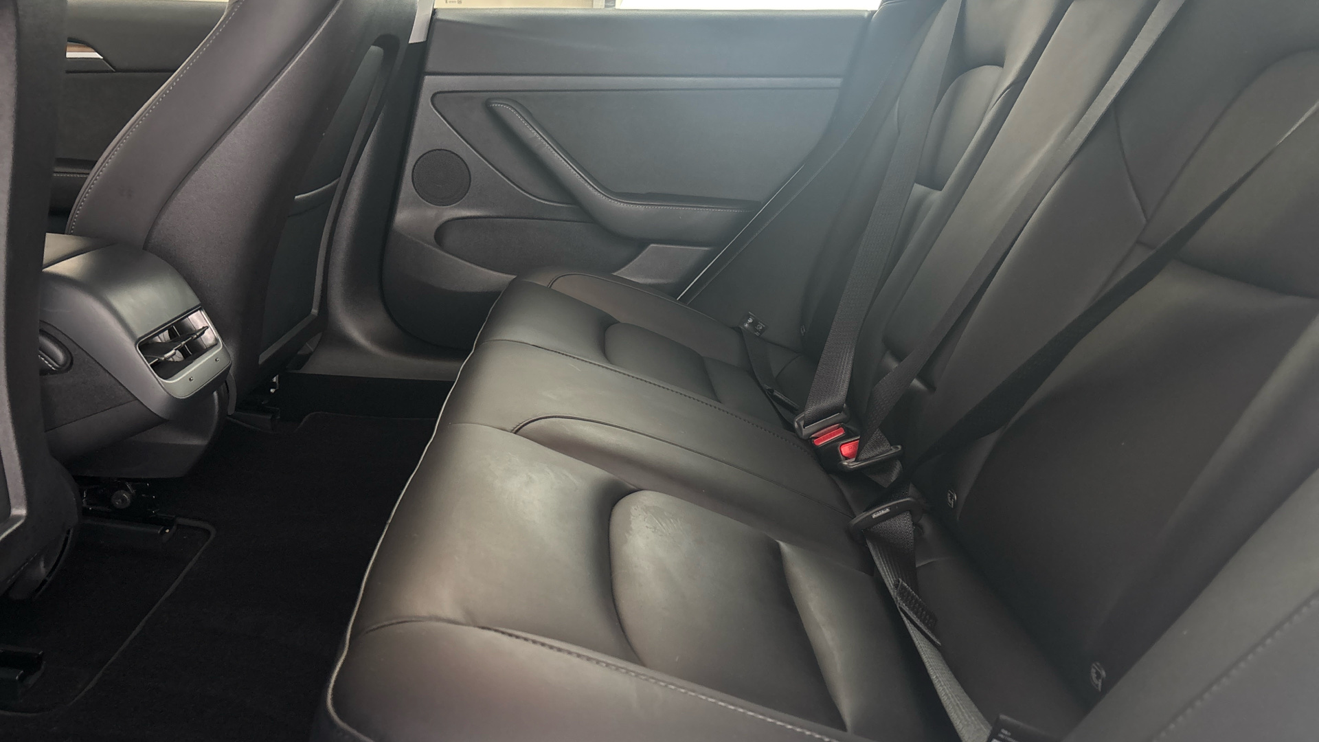 4027573 Long Range AWD 4dr Auto