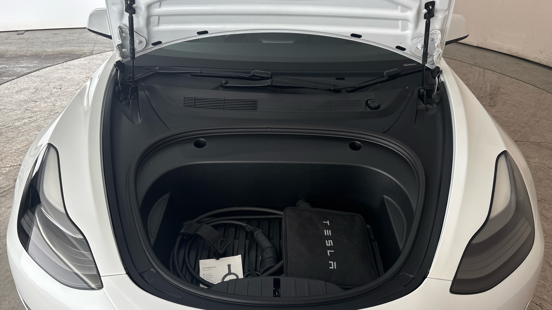 4027573 Long Range AWD 4dr Auto