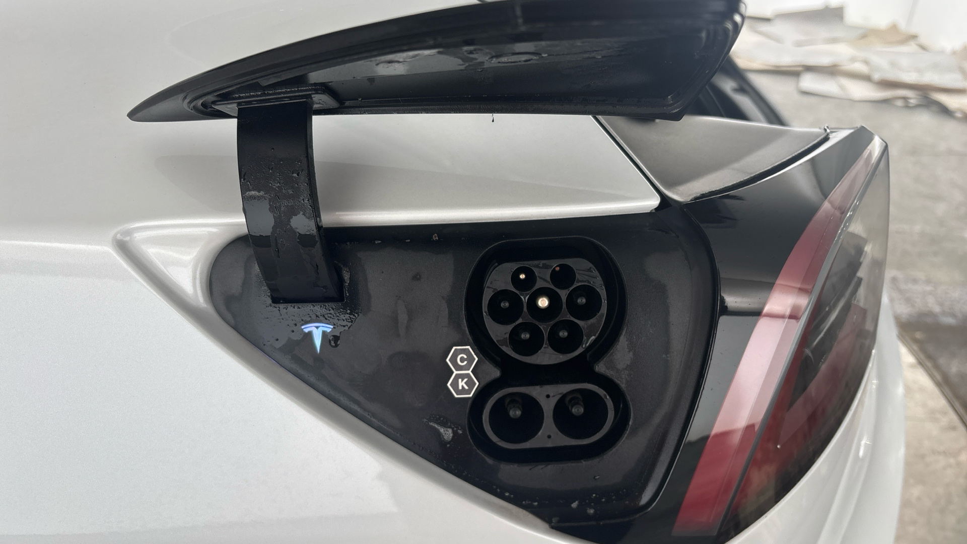 4027573 Long Range AWD 4dr Auto